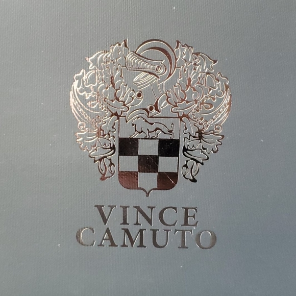 Vince Camuto Taupe Suede Pumps NWT 6 - Picture 3 of 12